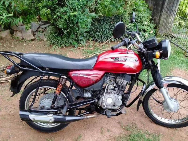 Bajaj Boxer 2013