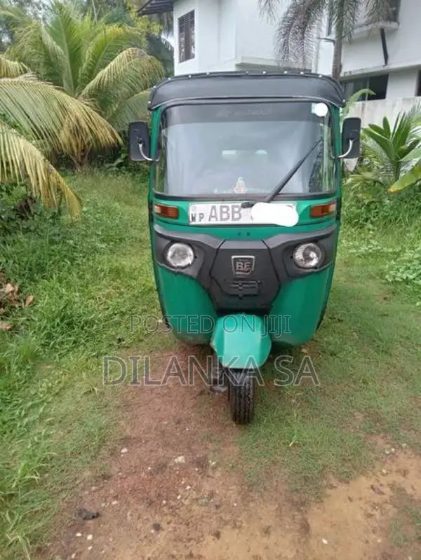 Bajaj RE 4strock 2015