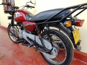 Bajaj Boxer 2013