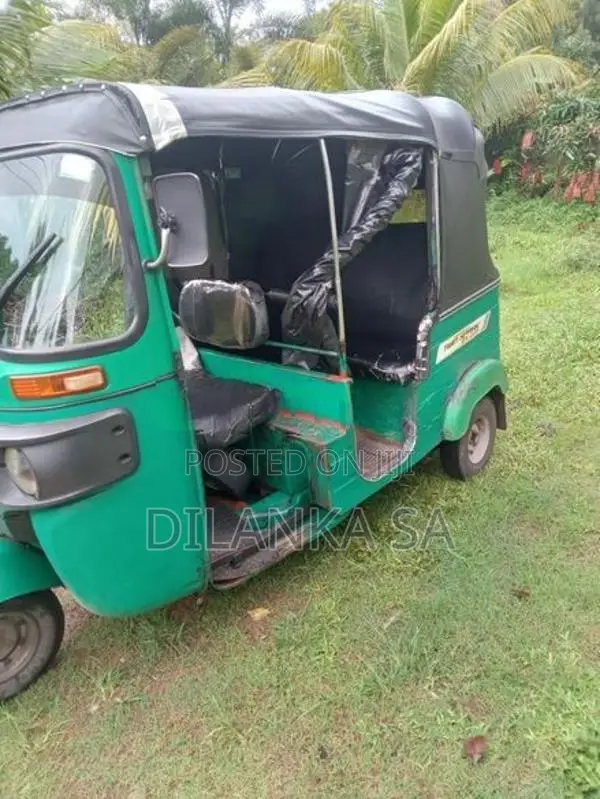 Bajaj RE 4strock 2015
