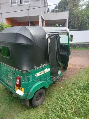 Bajaj RE 4strock 2015