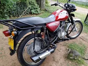 Bajaj Boxer 2013