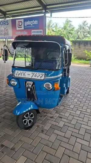 Bajaj RE 4Stroke 2011