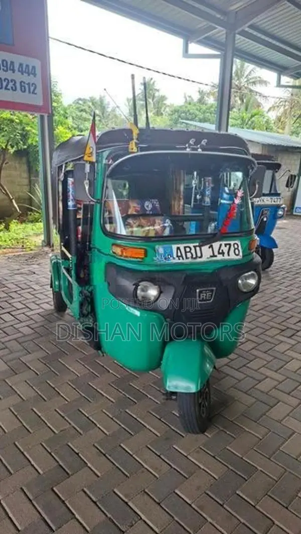 Bajaj RE 4Stroke 2015