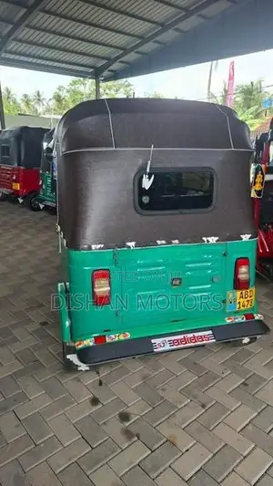 Bajaj RE 4Stroke 2015