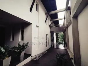 Luxury House for Sale in Thalawathugoda
