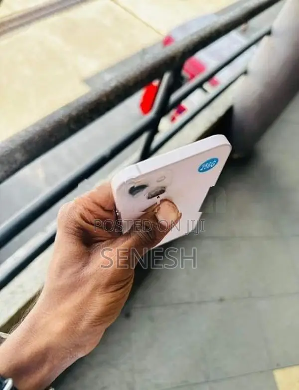 Apple iPhone 13 (Used)