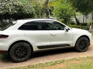 Porsche Macan 2014