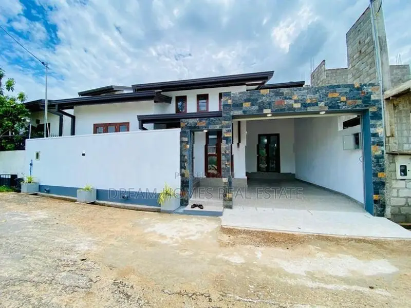 New Single-Storey House for Sale – Athurugiriya
