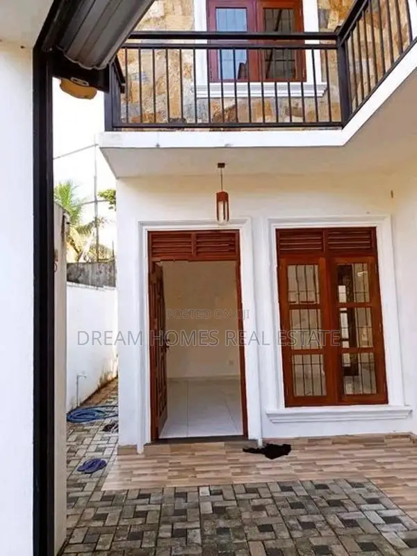 Luxury New 2 Story House for Sale kesbewa
