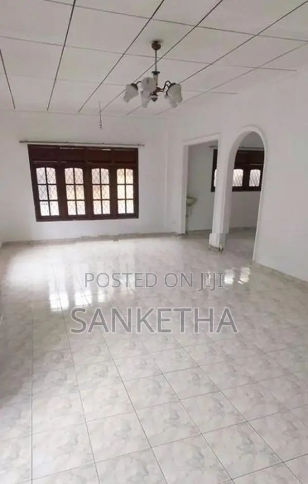 Thalawathugoda 1st Floor 3 Bedroom House for Rent
