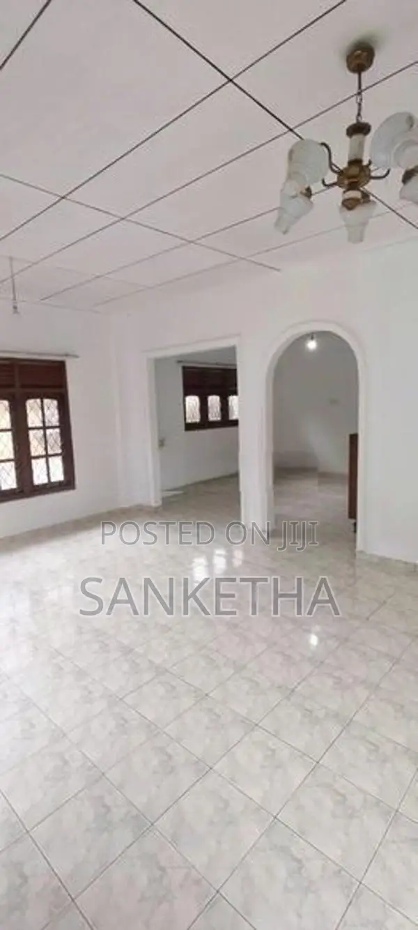 Thalawathugoda 1st Floor 3 Bedroom House for Rent