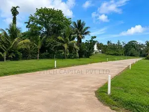 සුන්දර වෙල්යායකට මුහුණලා කහතුඩුවෙන් අගනා ඉඩමක්