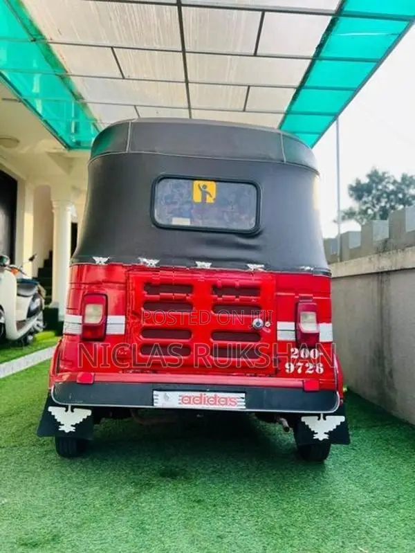 Bajaj RE 1995