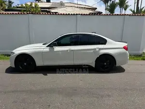 BMW 318i Sport Line 2018