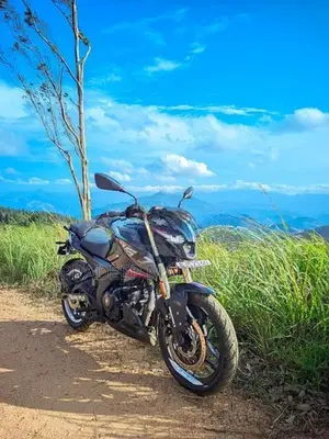 Bajaj Pulsar N160 2025