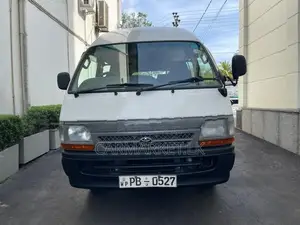 Toyota Dolphin LH182 1999