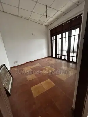 Upstairs Office for Rent – Nugegoda