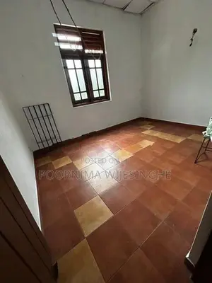 Upstairs Office for Rent – Nugegoda
