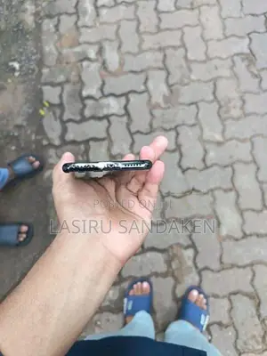 Apple iPhone X (Used)