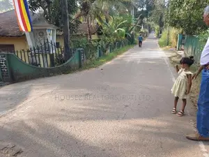 Land for Sale – Near Kandy Colombo Main Road (Kandahena Road)