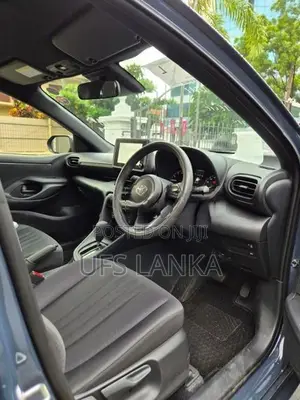 Toyota Yaris X Grade 2025