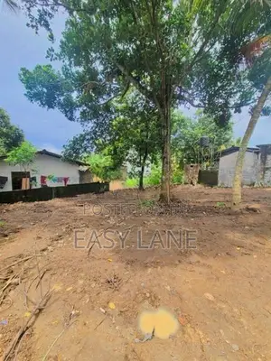 අතුරුගිරිය – කහන්තොට පාරෙන් පර්චස් 22ක වටිනා ඉඩමක් විකිණීමට