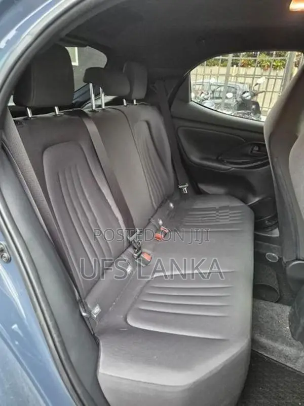 Toyota Yaris X Grade 2025