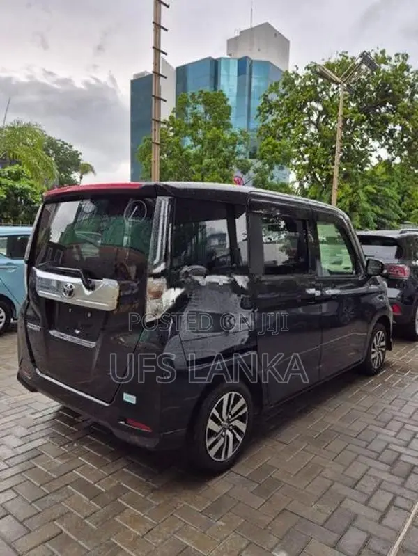 Toyota Roomy Custom G 2024
