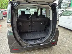 Toyota Roomy Custom G 2024