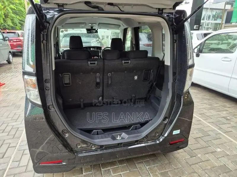 Toyota Roomy Custom G 2024
