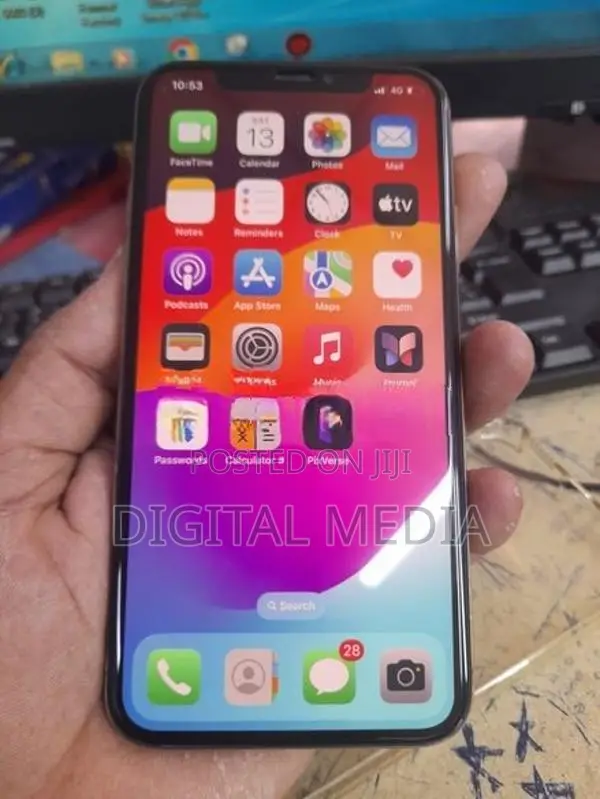 Apple iPhone XS (Used)