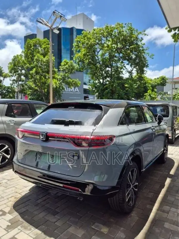 Honda Vezel Z Play 2024