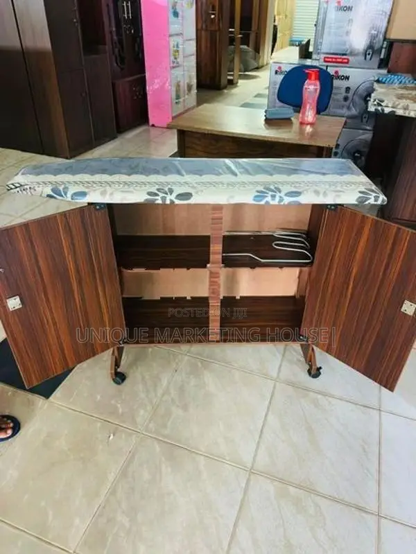 Modern Full Door Iron Cupboard with Wheels