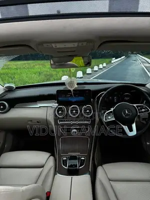 Mercedes Benz C200 PREMIUM PLUS 2019