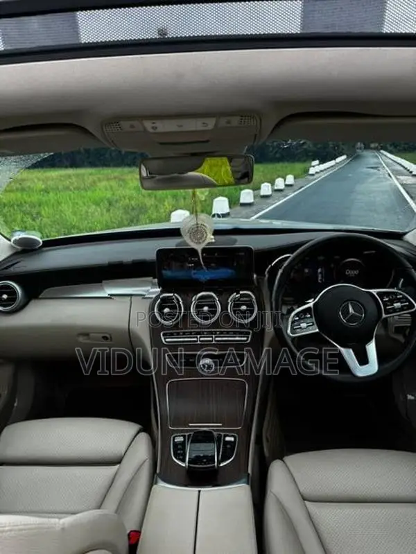 Mercedes Benz C200 PREMIUM PLUS 2019