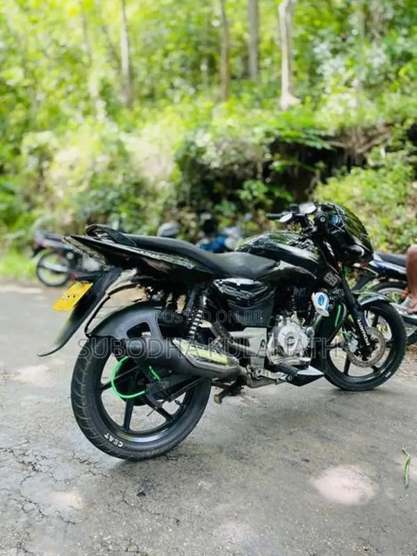 Bajaj Pulsar 150 2016