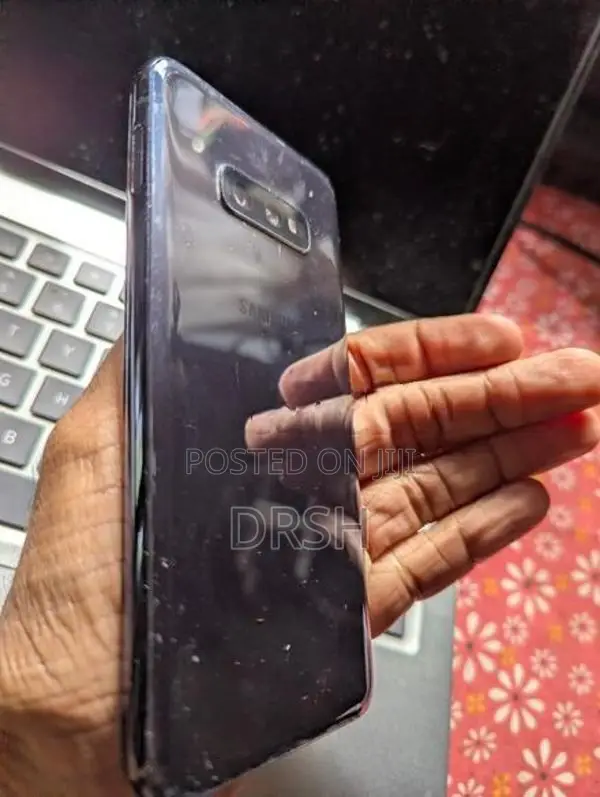 Samsung Galaxy S10e (Used)