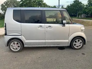 Honda N-Box 2015