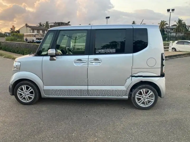 Honda N-Box 2015