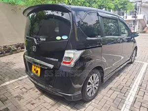 Honda Freed 2012