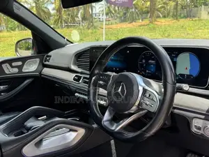 Mercedes Benz GLE 300D AMG Premium Plus 2019