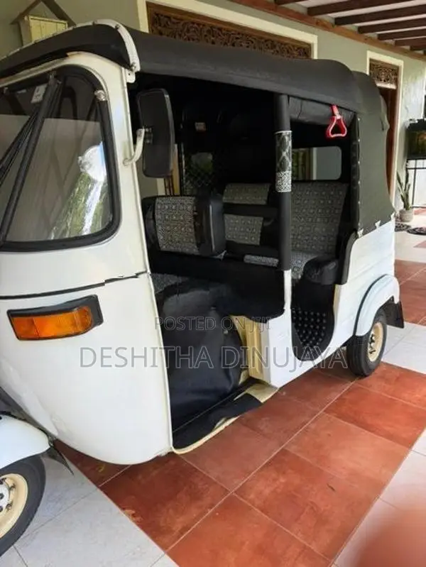 Bajaj RE Three Wheeler 2005