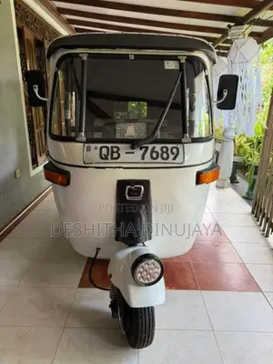 Bajaj RE Three Wheeler 2005