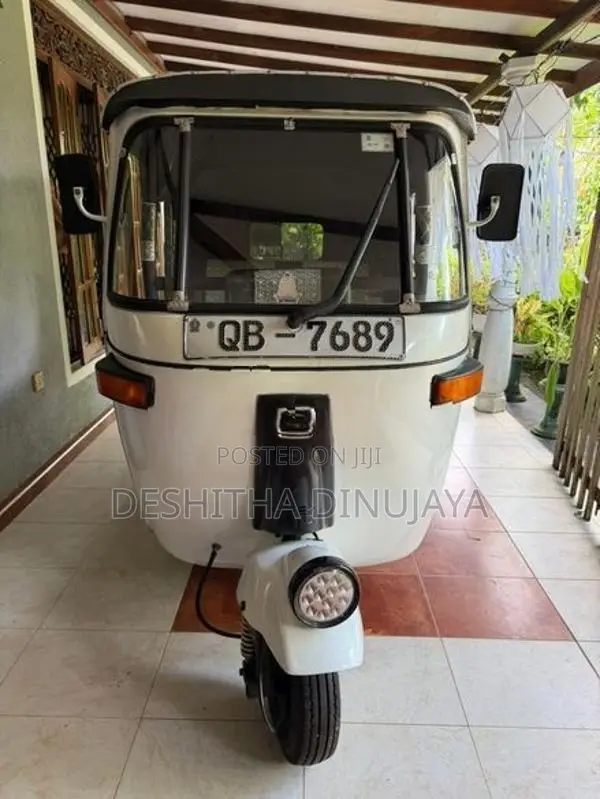 Bajaj RE Three Wheeler 2005