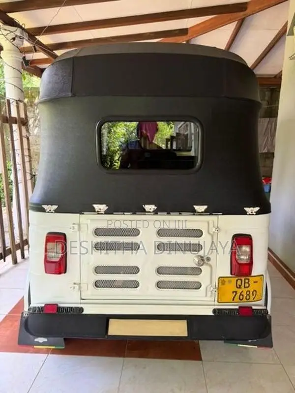 Bajaj RE Three Wheeler 2005