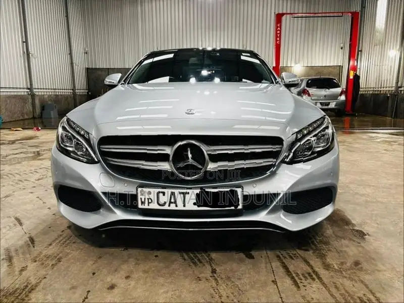 Mercedes Benz C180 2016