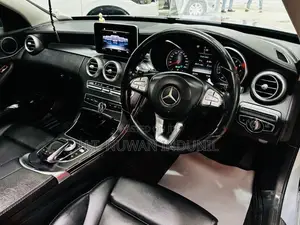 Mercedes Benz C180 2016