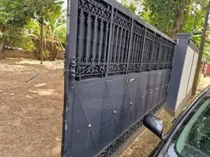 Sliding Gate