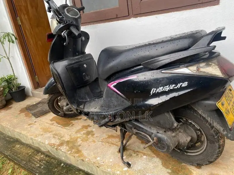 Hero Pleasure Scooter 2014